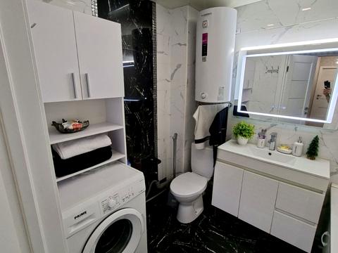 квартира за адресою Шкільна вул. (Героїв Сталінграда), 8