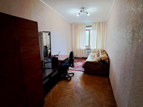 квартира за адресою Михайла Комарова вул., 10/4