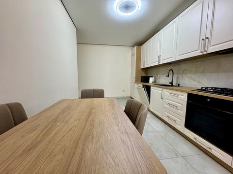 квартира за адресою Височана вул., 18 к13