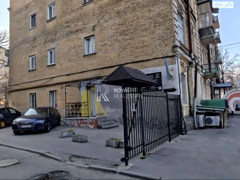 коммерческая по адресу Бехтеревский пер., 13