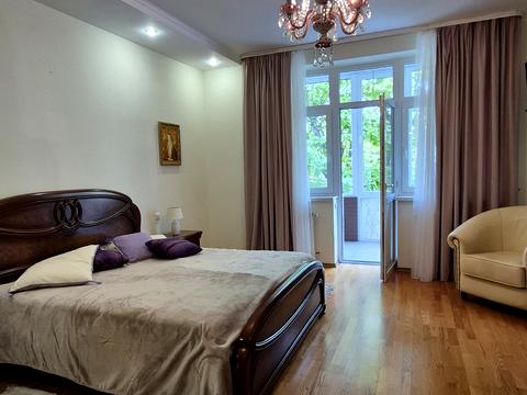 квартира за адресою Сергія Єфремова вул., 85