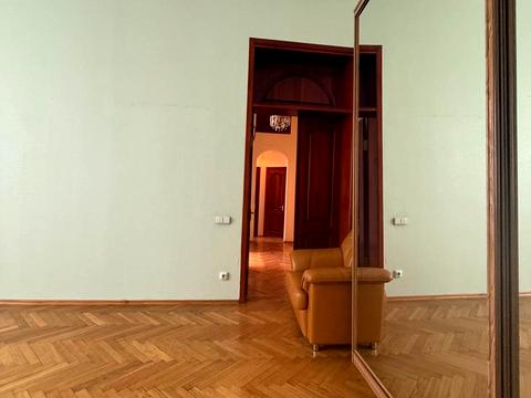 квартира за адресою Антоновича вул. (Горького), 10