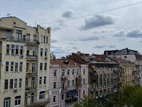 квартира за адресою Антоновича вул. (Горького), 10