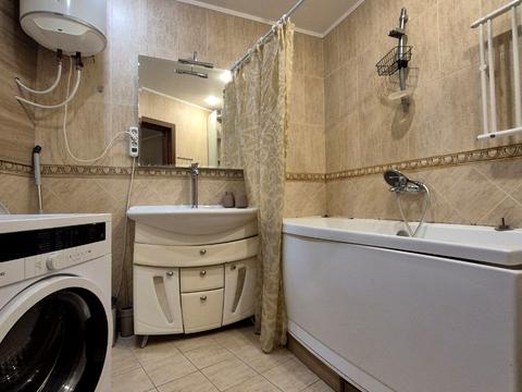 квартира за адресою Машинобудівна вул., 21