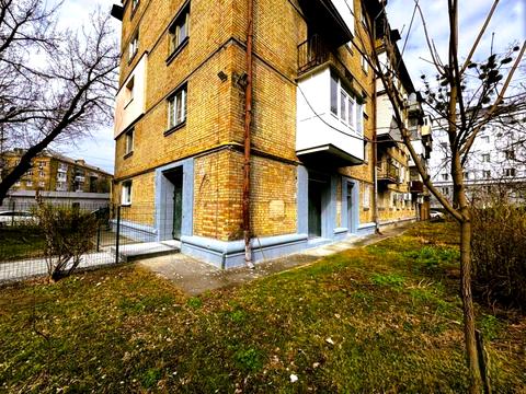 комерційна за адресою Олександра Копиленка вул., 3