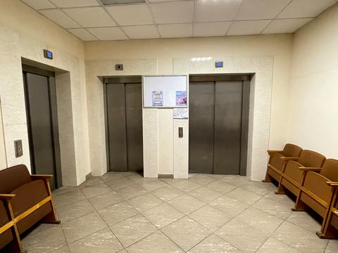 комерційна за адресою Лесі Українки бульв., 7-А