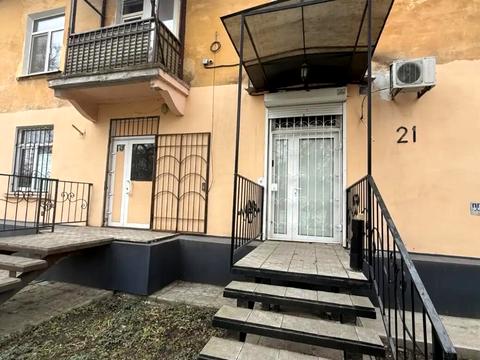 комерційна за адресою Калинова вул., 21