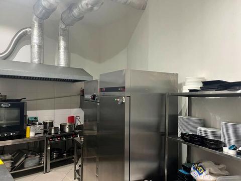 комерційна за адресою Кловський узвіз, 7a