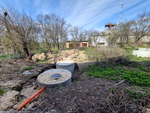 комерційна за адресою Центральна, 73