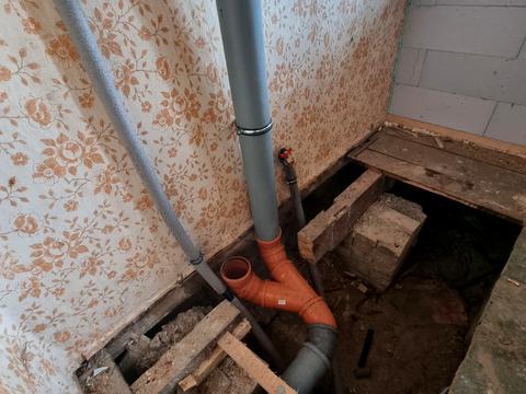 комерційна за адресою Центральна, 73