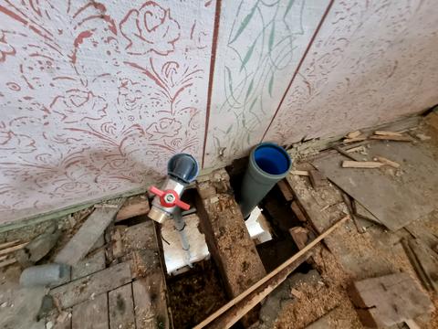 комерційна за адресою Центральна, 73