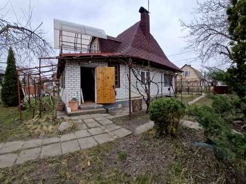 будинок за адресою смт. Козин, Лугова вул., 4