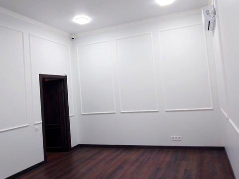 комерційна за адресою Архітектора Городецького вул., 15
