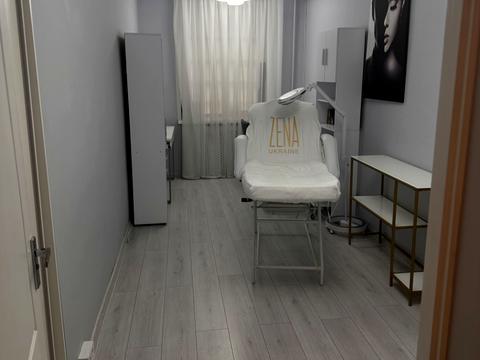 комерційна за адресою Лютеранська вул., 17