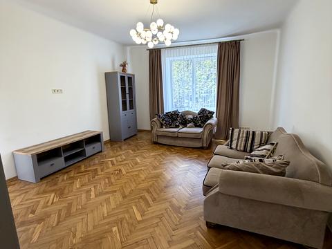 квартира за адресою Азовська вул., 5