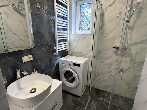 квартира за адресою Азовська вул., 5