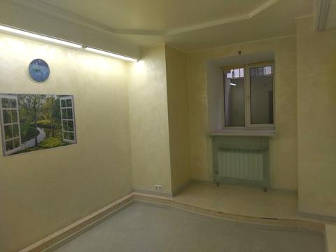 комерційна за адресою Богдана Хмельницького вул., 9-Б