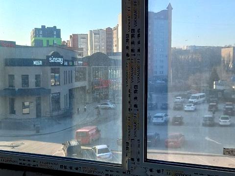квартира за адресою Коновальця вул., (Будинок 1)