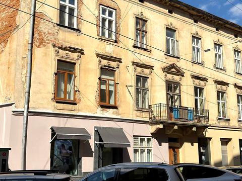 квартира за адресою Академіка Володимира Гнатюка вул. (), 18