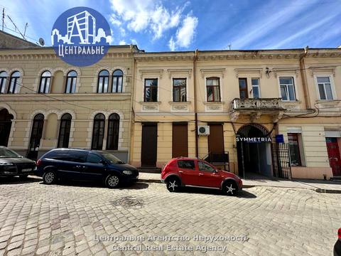 комерційна за адресою Марії Заньковецької вул., 23