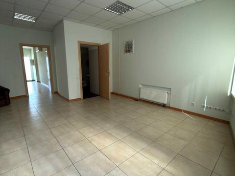 комерційна за адресою Літературна вул., 1а