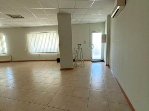 комерційна за адресою Літературна вул., 1а