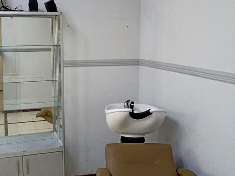 комерційна за адресою В'ячеслава Чорновола вул., 15