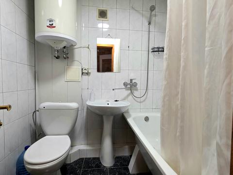 квартира за адресою Космодромна вул., 9