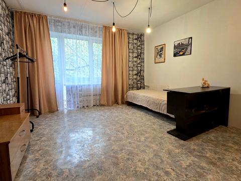 квартира за адресою Космодромна вул., 9
