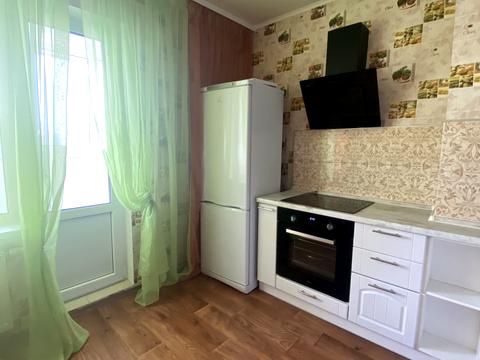 квартира по адресу Академика Глушкова просп., 9-Є