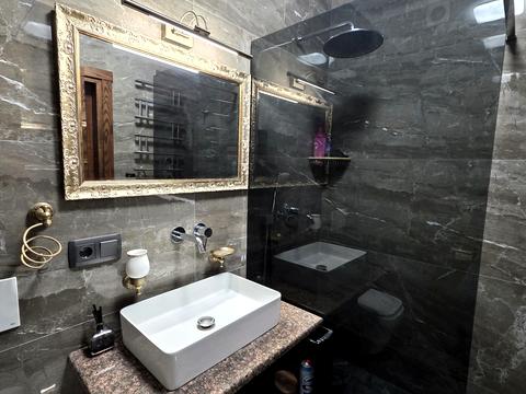 квартира за адресою Катерини Грушевської вул. (Генерала Доватора), 2-А