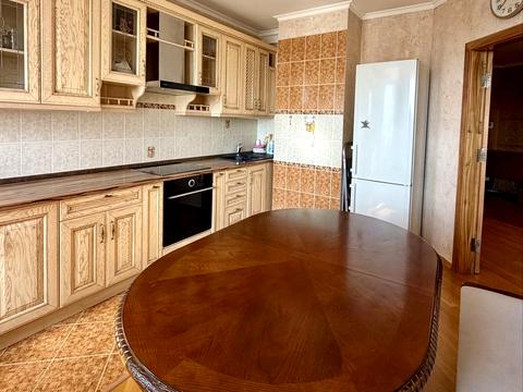 квартира за адресою Осіння вул., 33