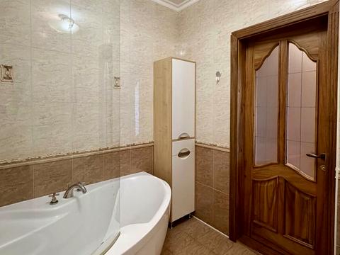 квартира за адресою Осіння вул., 33