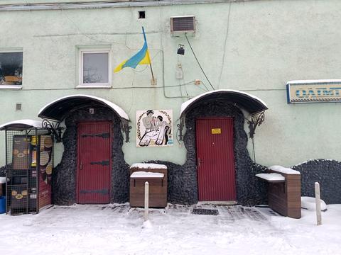 комерційна за адресою Навроцького, 25