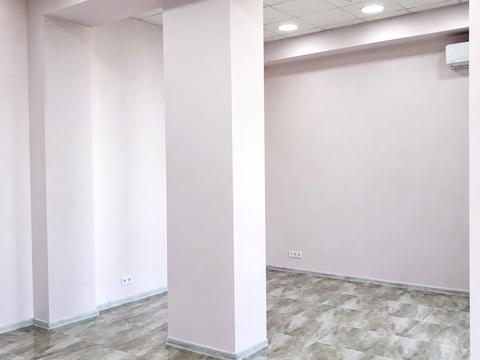 комерційна за адресою Райдужний масив вул., 1