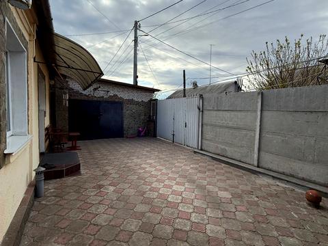 будинок за адресою Червоний пров., 1