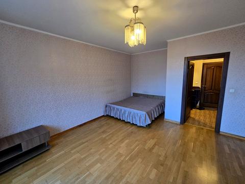 квартира за адресою Осіння вул., 33