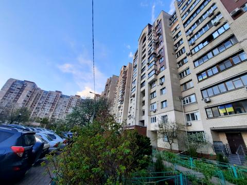 комерційна за адресою Володимира Івасюка просп. (Героїв Сталінграду), 20-А