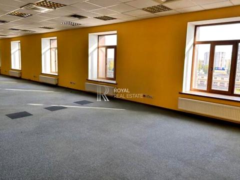 комерційна за адресою Володимира Сосюри вул., 6-Б