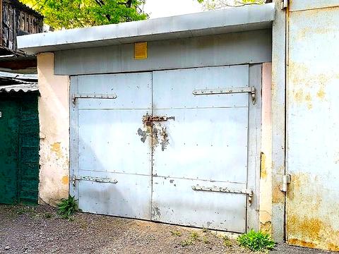 паркомісце за адресою Всеволода Змієнка вул., 6