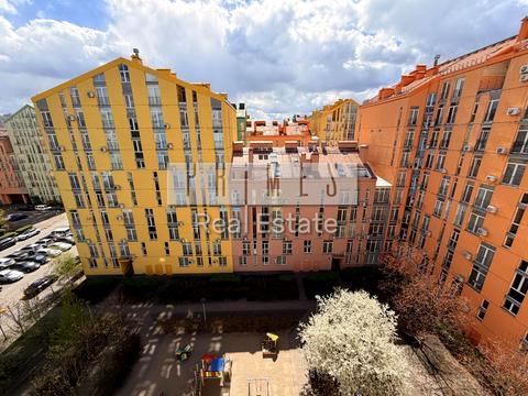 квартира за адресою Регенераторна вул., 4 к11