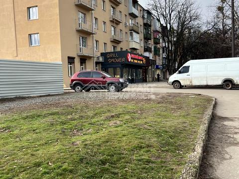 комерційна за адресою Холодногірська вул. (Єлізарова), 3
