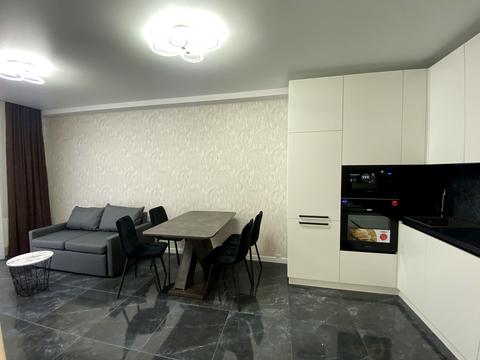 квартира за адресою Михайла Максимовича вул. (Онуфрія Трутенка), 28-Е