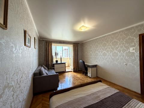 квартира по адресу Ревуцкого ул., 42-Б