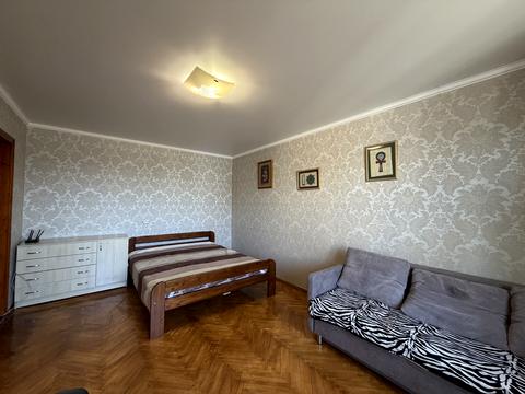 квартира по адресу Ревуцкого ул., 42-Б