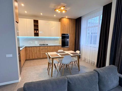 квартира за адресою Квітова, 3
