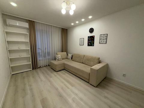 квартира за адресою Володимира Стельмаха вул. (Курчатова), 1-Б