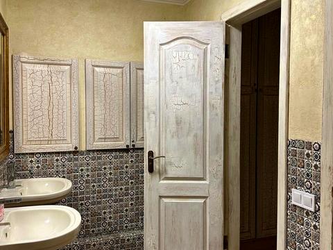 комерційна за адресою Грецька пл., 3