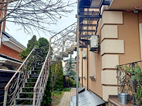 будинок за адресою Богатирська вул., 32