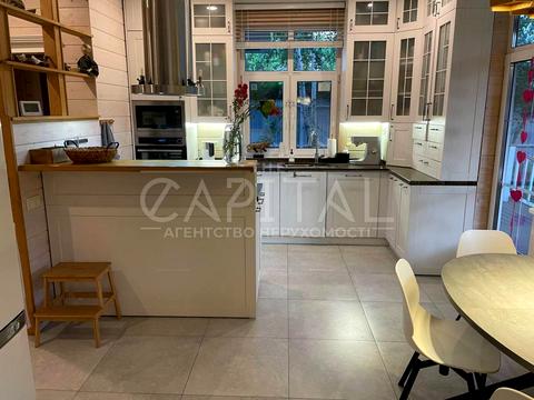 будинок за адресою 6-та Синьоозерна вул.